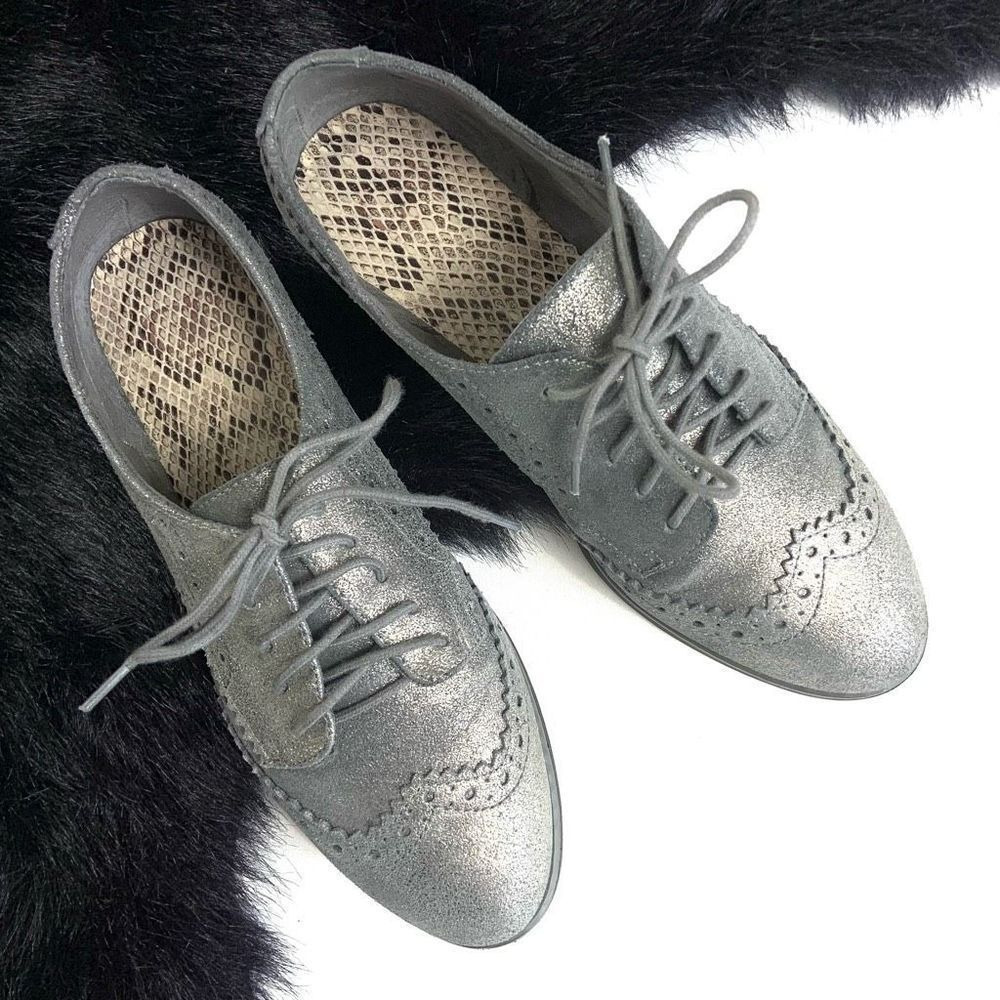 Gianni Bini Metallic Silver Brogue Flats